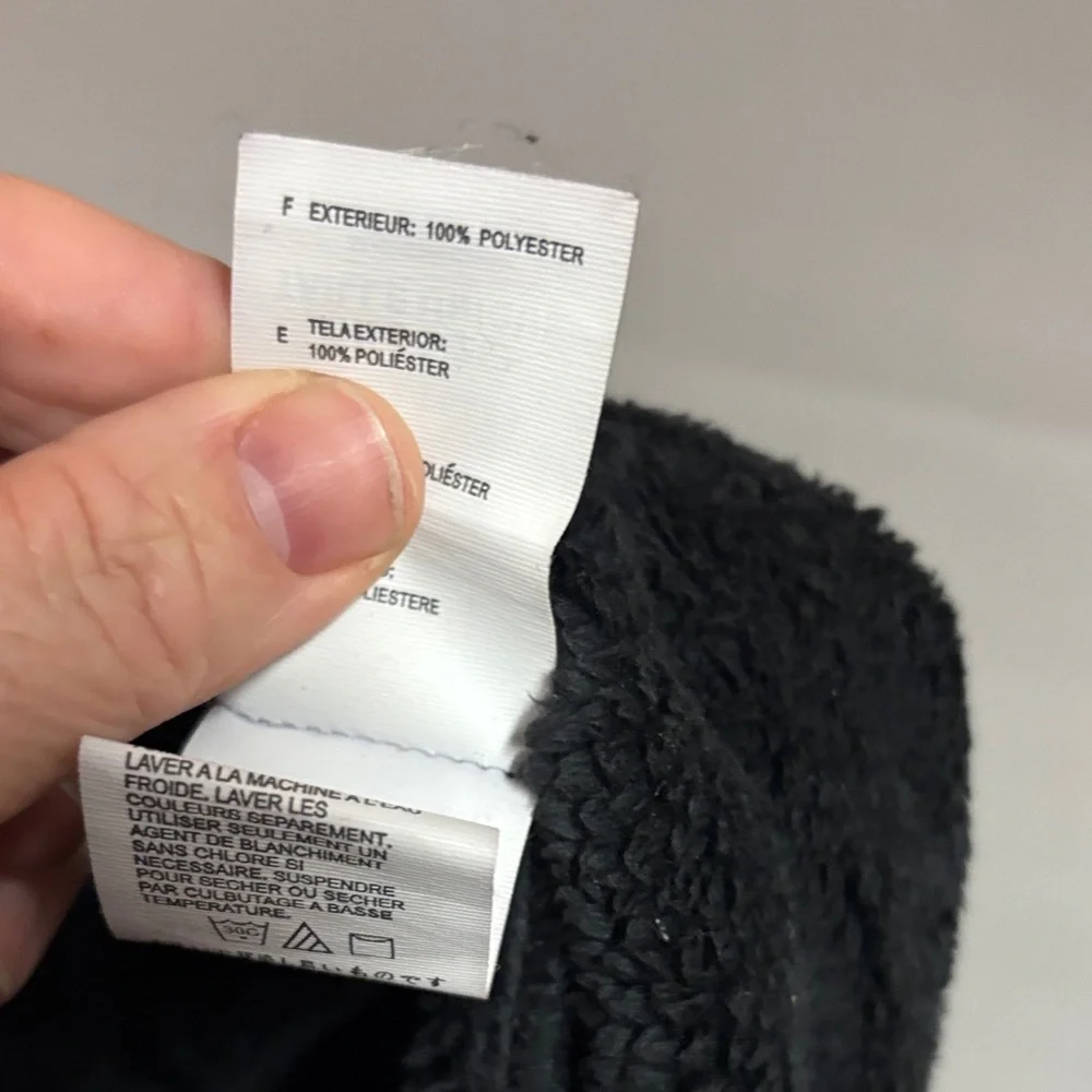 The North Face Black Fleece Hat for girls